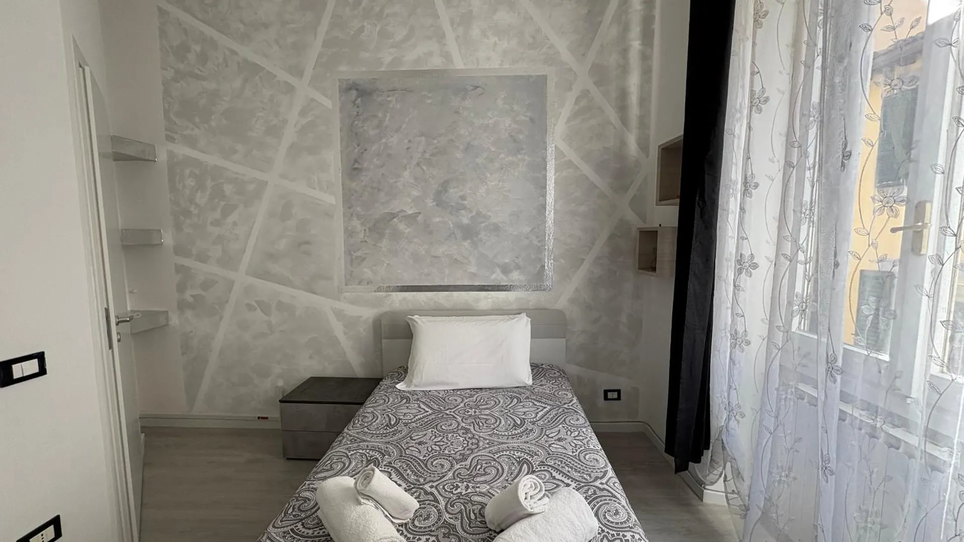 Modern Apartment Soggiorno Giovanni Dalle Bande Nere Florence Italy